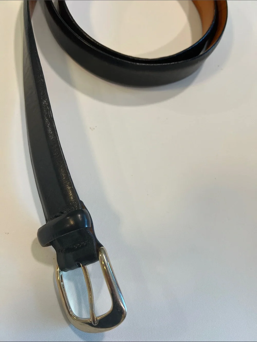 Martin Dingman - 44, black calfskin with gold buckle, leather belt